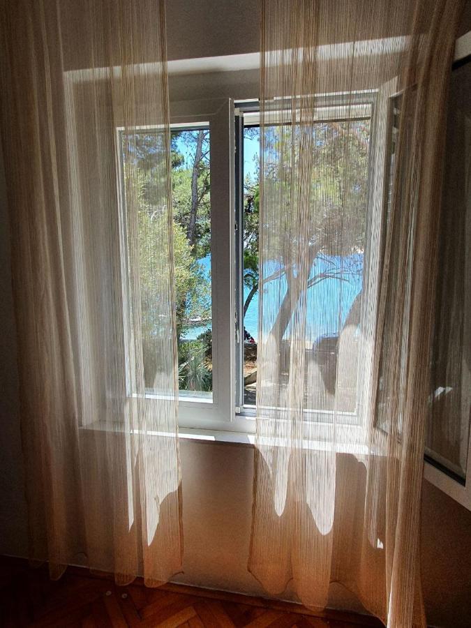 Sidus Maris, Spacious Seaside Apartment With Free Parking Martinscica  Exterior photo