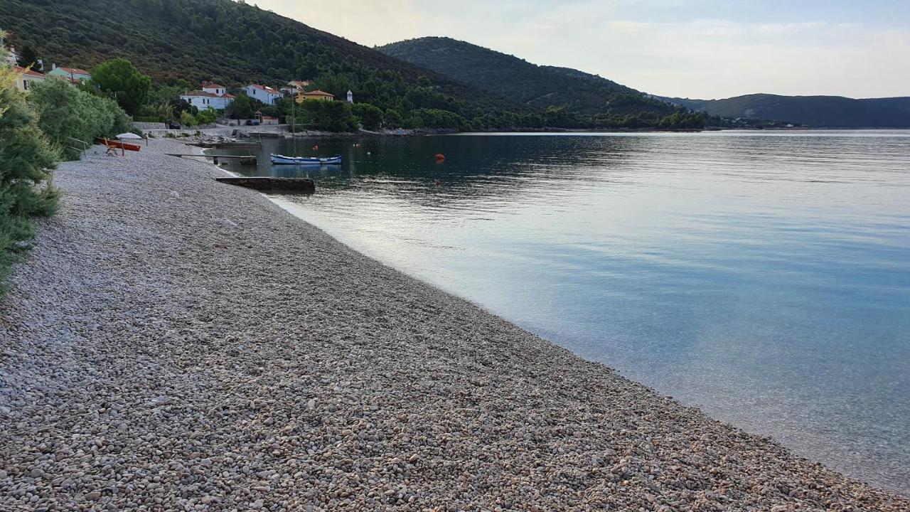 Sidus Maris, Spacious Seaside Apartment With Free Parking Martinscica  Exterior photo